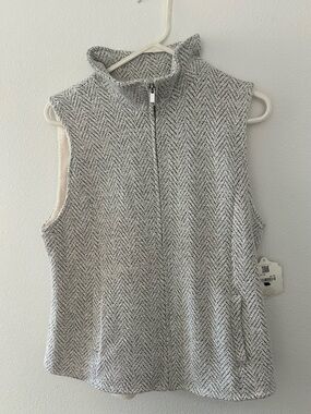 NEW Sleeveless Zip-Front Herringbone Vest, fleece lining, Light Gray. NWT